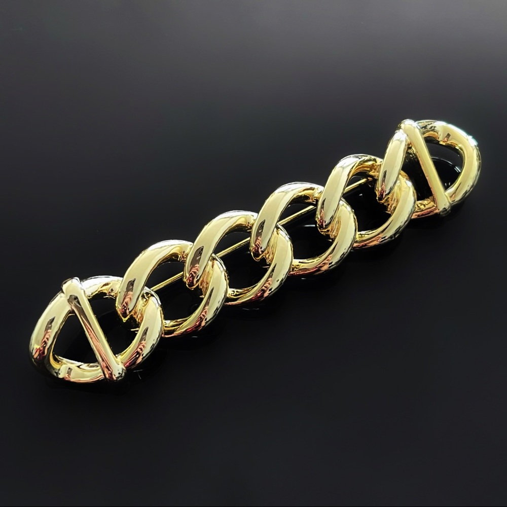 ✨Elegant Retro Vintage Brooch Gold Chain Design